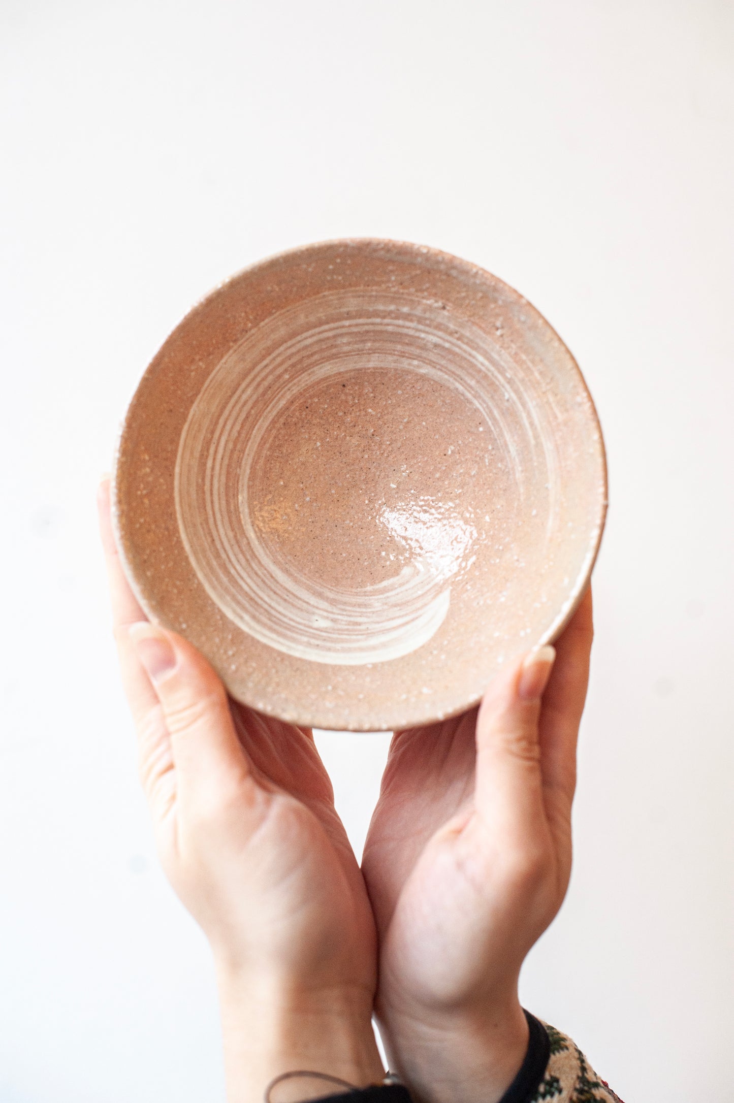 Shagaraki Ware Ensō Brushed Bowl