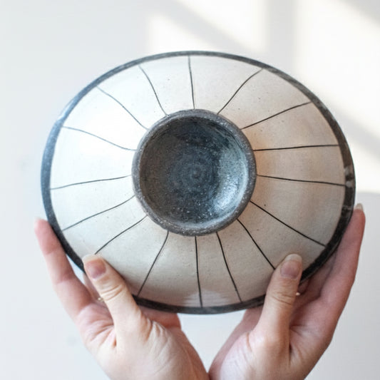 Shigaraki Ware Tachikoku Line Warp Bowl | Japan