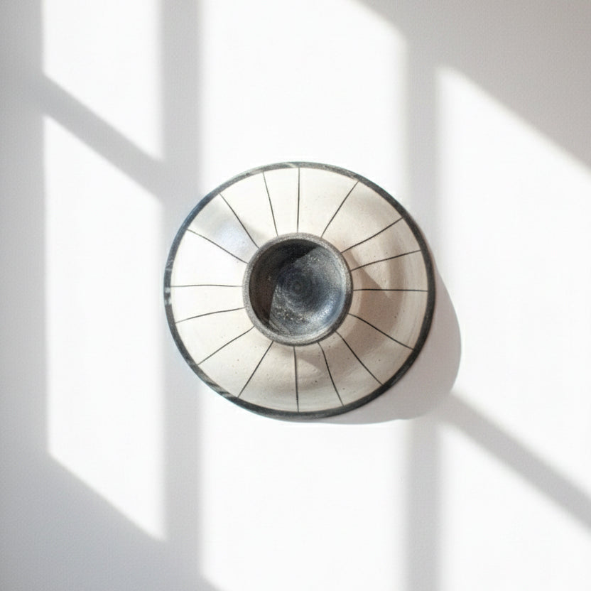 Shigaraki Ware Tachikoku Line Warp Bowl | Japan