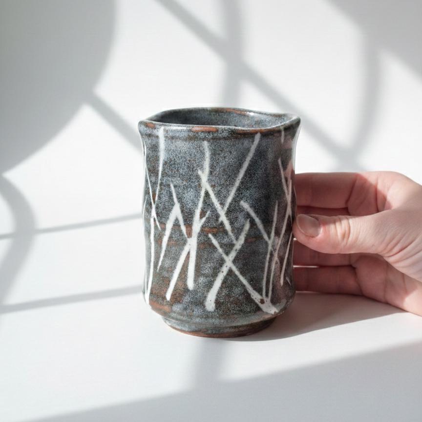 Handmade Mino-yaki Yunomi Teacup | Iguchi Shirakaba Stripe Gray | Hand-Painted Nezumi Shino Art Pottery [Made-to-Order]