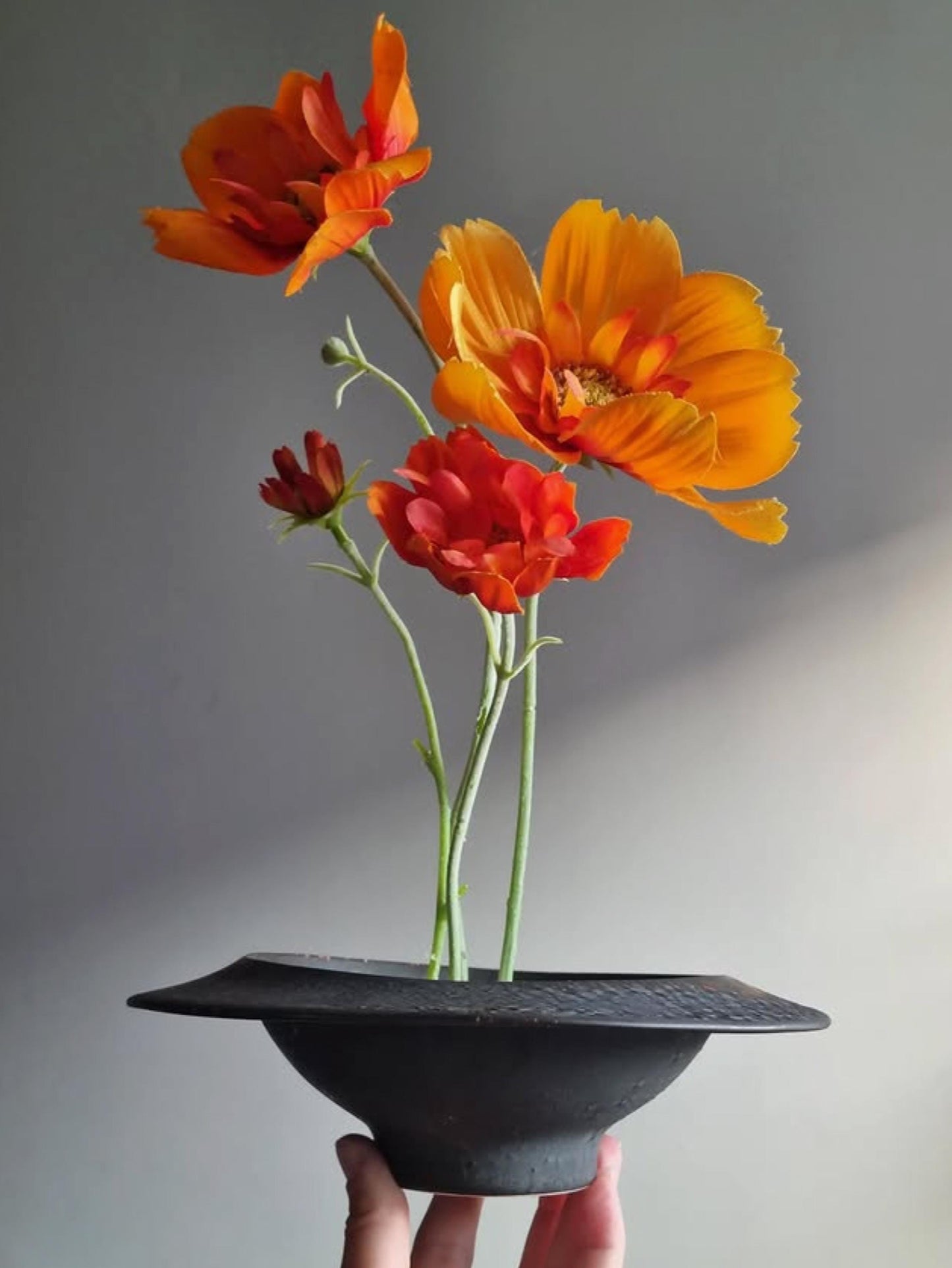 Minimalist Japanese Ikebana Vase | Mukōzuke Black Gold Crystal Warp Vase, Wide Flange Rim | Mino Ware, Sleek Wabi-Sabi [Made-to-Order]