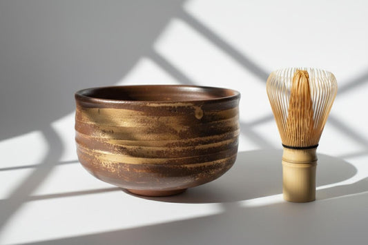 Vintage Kanraku Matcha Bowl | Gold-Painted Hand-Painted Chawan | Traditional Japanese Tea Ceremony Ware | Elegant Clay Tea Bowl